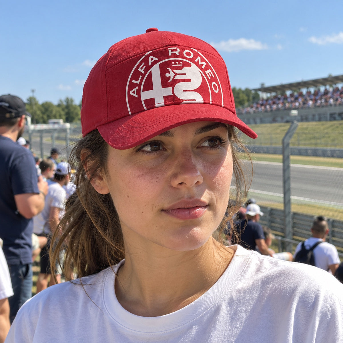Alfa Romeo Cap with Large Logo – Red – ilustrační foto 2 (AI)