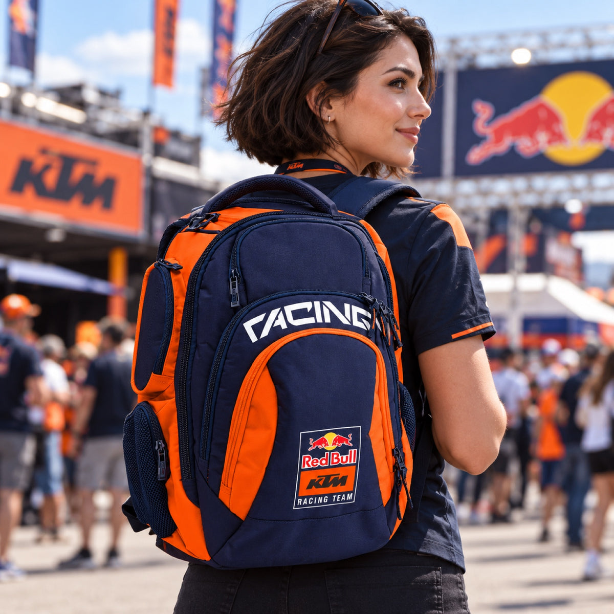 Veľký tímový batoh KTM Red Bull Racing – ilustračné foto (AI)
