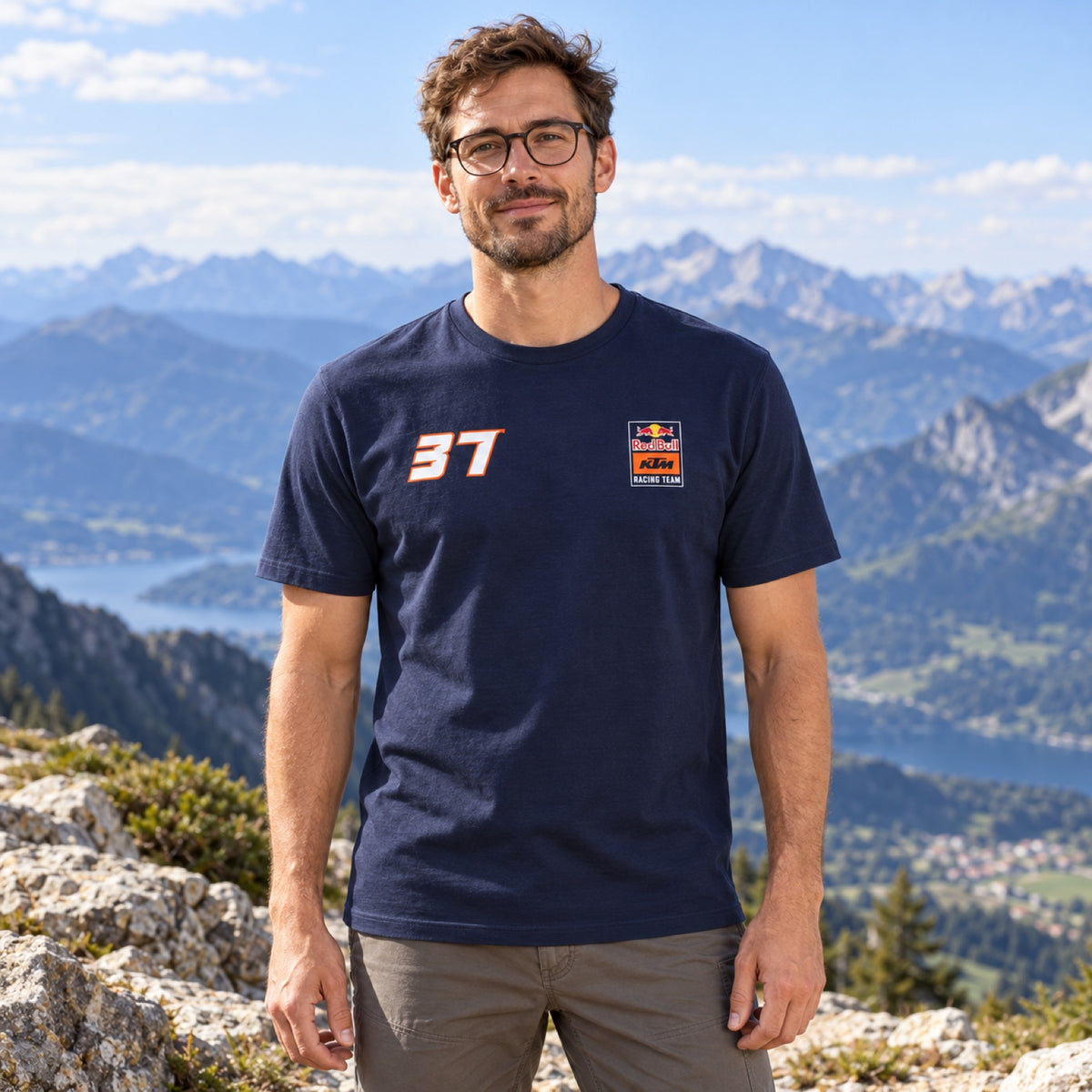 Fanúšikovské tričko KTM Red Bull Racing – Pedro Acosta – ilustračné foto (AI)