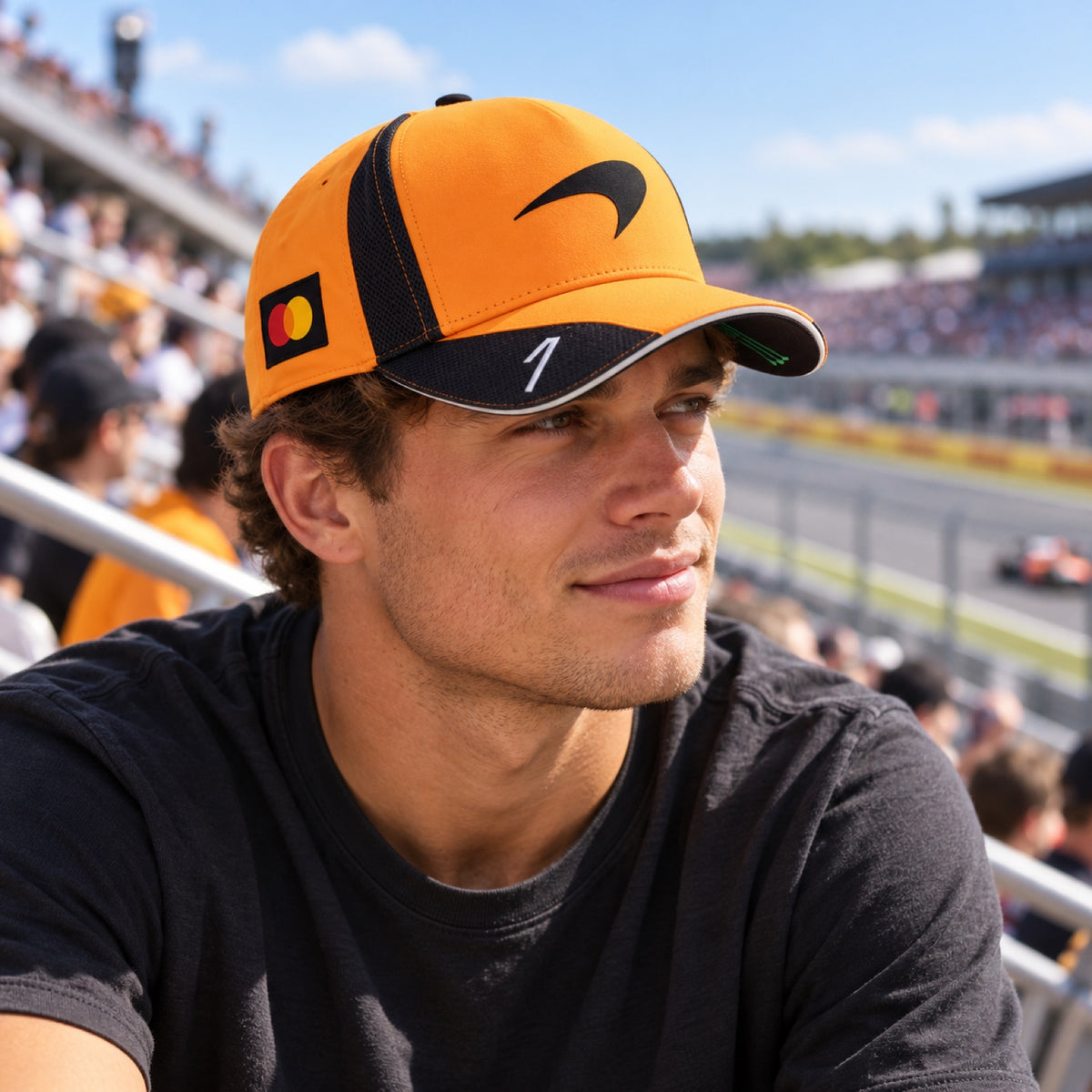 Šiltovka Lando Norris #1 McLaren F1 x Puma – tímová edícia – ilustračné foto (AI)