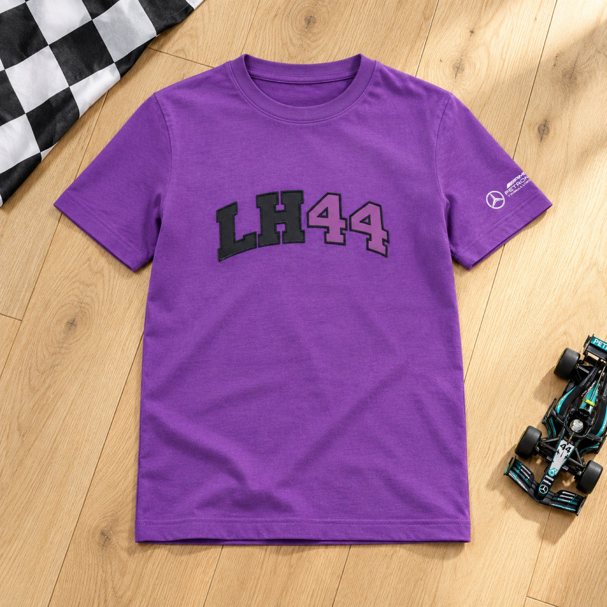 Mercedes-AMG PETRONAS F1 Lewis Hamilton Kids' T-Shirt – Purple – 164 cm – illustrative photo (AI)