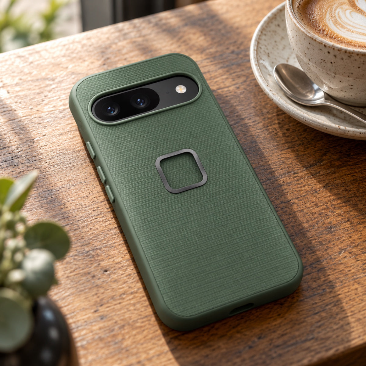 Peak Design Everyday Case Google Pixel 9 – Sage – illustrative photo (AI)