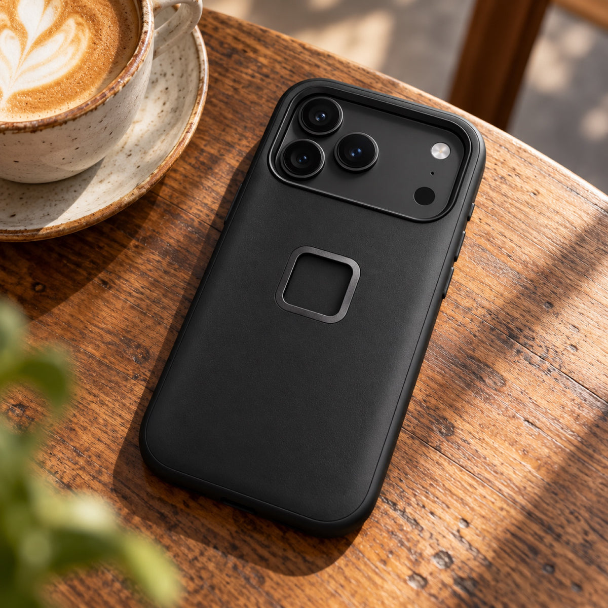 Peak Design GNAR Case – iPhone 17 Pro – Black – illustrative photo (AI)