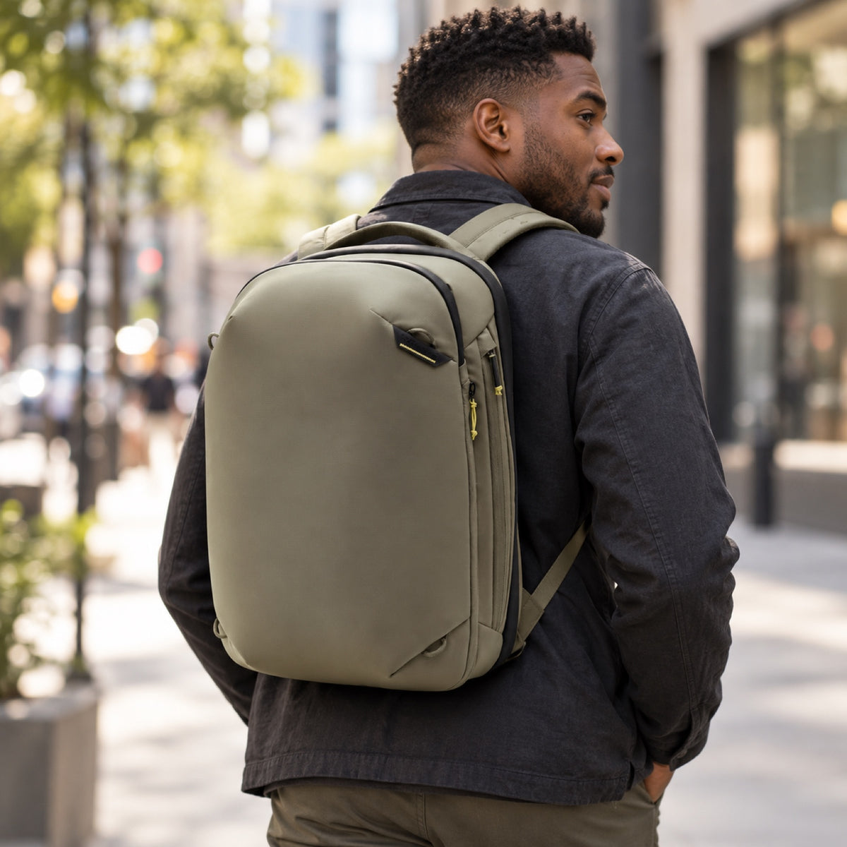 Peak Design Travel Backpack 20L – Stone – ilustračné foto (AI)