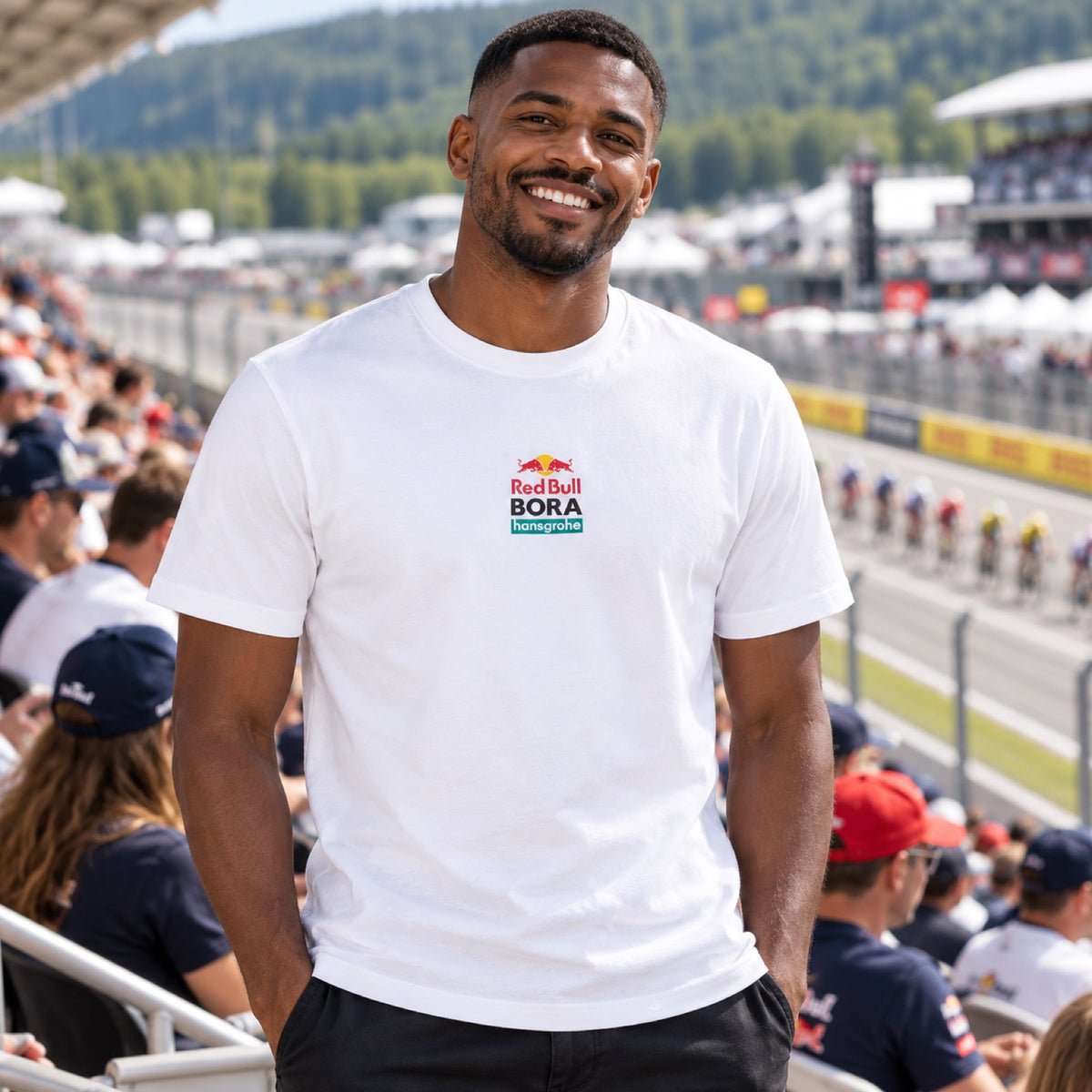 Fanúšikovské tričko Red Bull Bora Hansgrohe s logom – biele – ilustračné foto (AI)