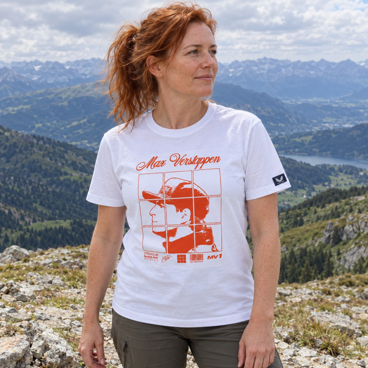 Oracle Red Bull Racing Max Verstappen MV1 T-Shirt – White – ilustrační foto 2 (AI)