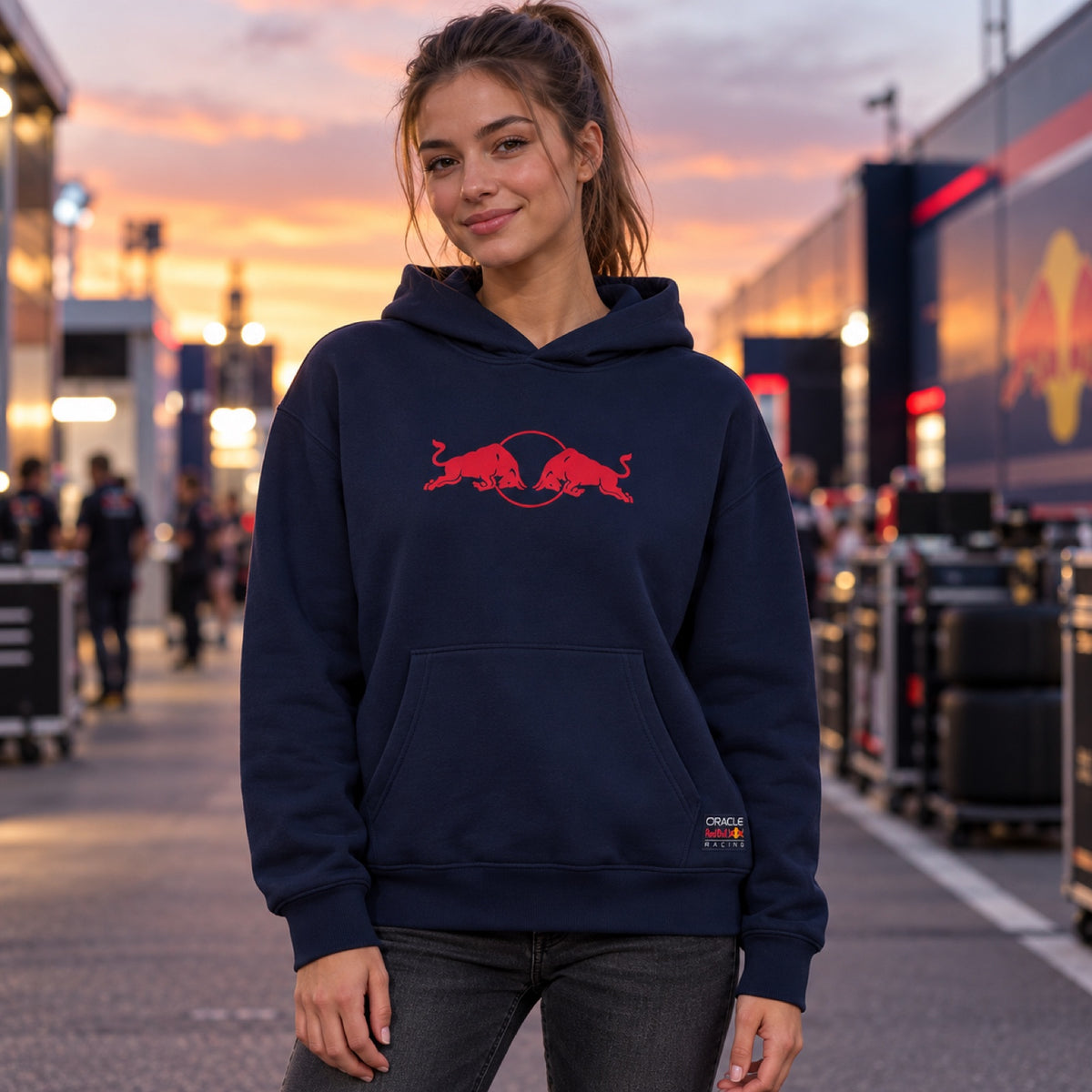 Mikina s kapucňou Oracle Red Bull Racing edícia SPARK s logom – tmavomodrá – ilustračné foto (AI)