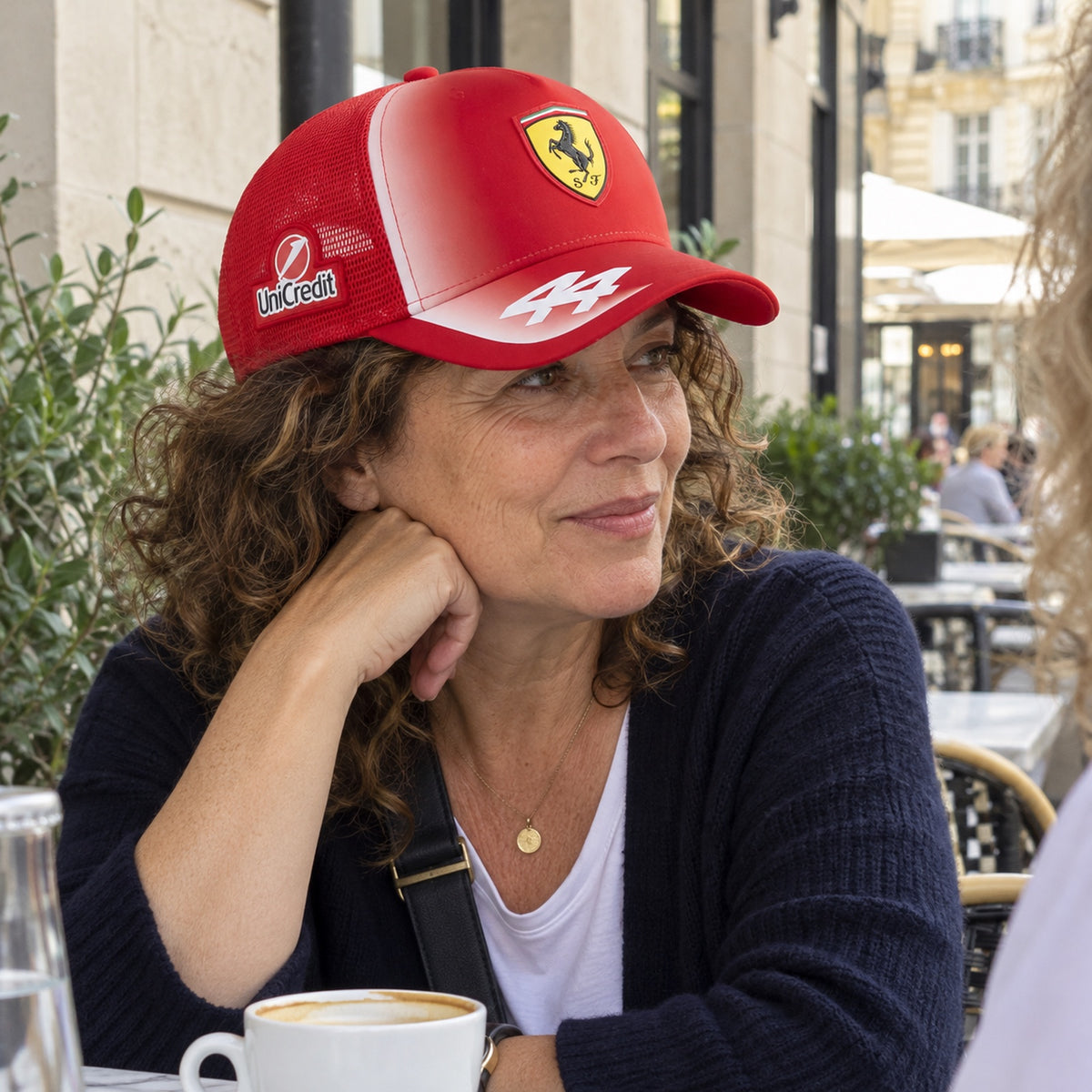 Lewis Hamilton Scuderia Ferrari F1 x Puma Mesh Cap – Team Edition – ilustrační foto 2 (AI)