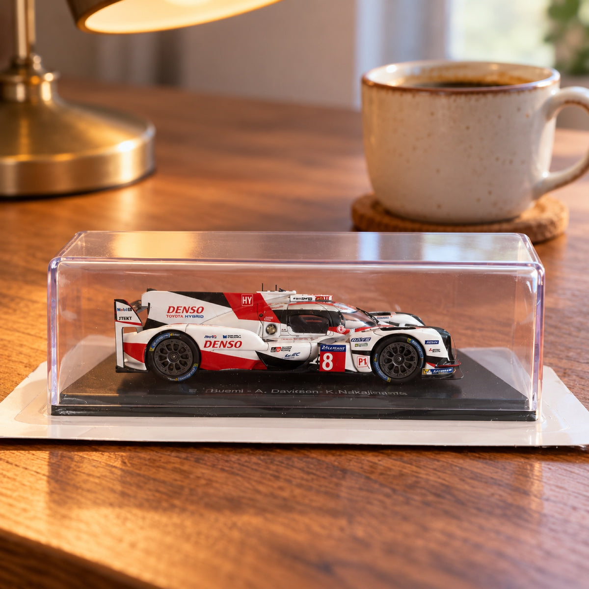 Toyota TS050 Hybrid Le Mans 2017 Model 1/43 – illustrative photo (AI)