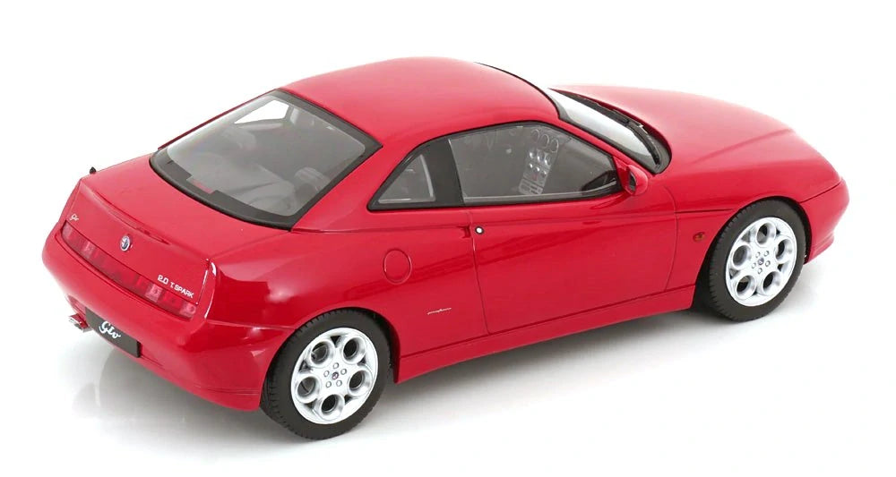 Model Norev Alfa Romeo GTV 1999 1:18 – červený