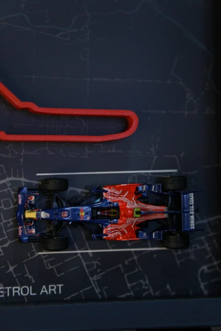 3D rám PETROL ART Monza s modelom Toro Rosso STR3 Sebastian Vettel 1:43