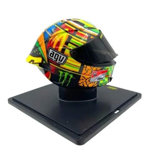 Model prilby MotoGP Valentino Rossi Ducati 2012