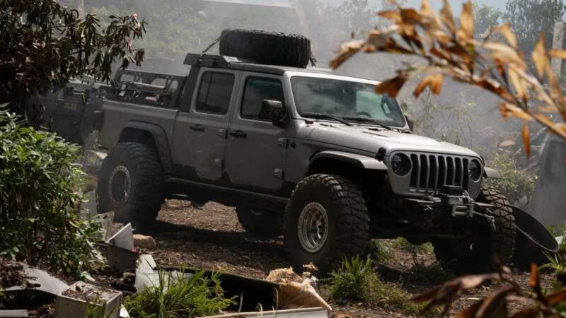 Model Rýchlo a zbesilo JEEP Gladiator 2020 1:24 sivý