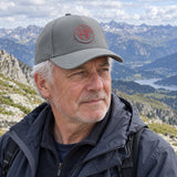 Alfa Romeo Logo Cap – Grey – ilustrační foto (AI)