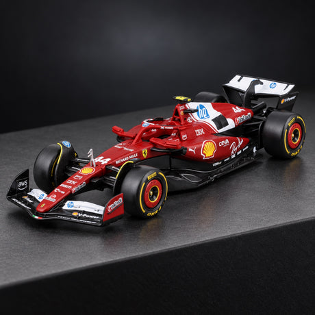 Model Bburago Scuderia Ferrari SF-25 #44 Lewis Hamilton 2025 1:43 – ilustračné foto (AI)