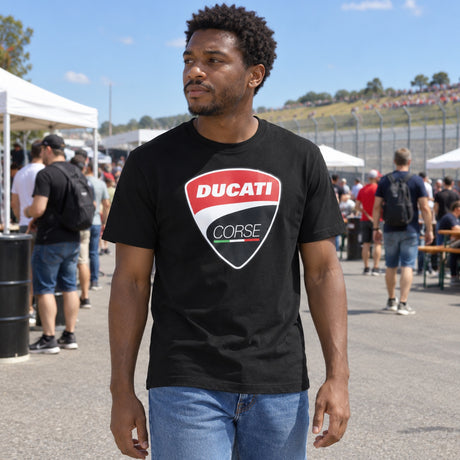 Ducati Corse T-Shirt with Ducati Logo – Black – ilustrační foto (AI)