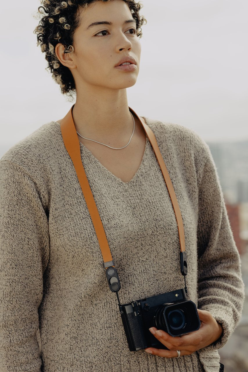 Peak Design Form - leather camera strap, short - Amber