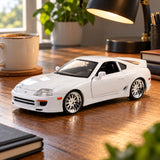 Model Rýchlo a zbesilo Toyota Supra 1995 1:24 – biela – ilustračné foto (AI)