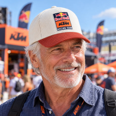 Šiltovka KTM Red Bull Racing SUNSET s logom – ilustračné foto (AI)