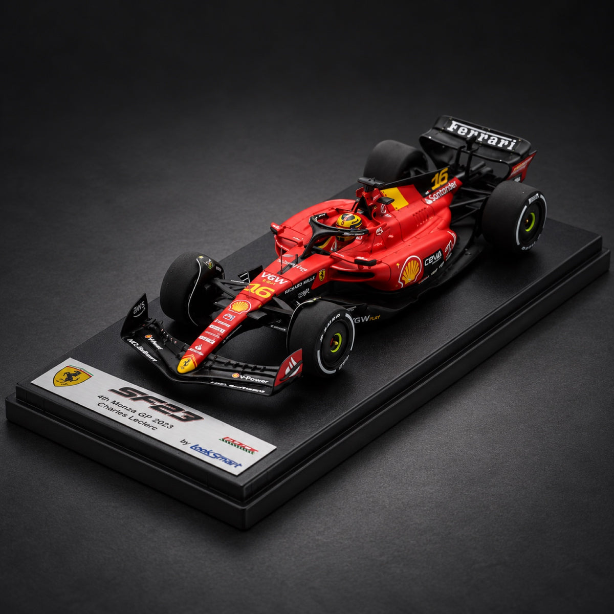 Model LookSmart Scuderia Ferrari SF23 Leclerc – 4. miesto VC Monza 2023 – ilustračné foto (AI)