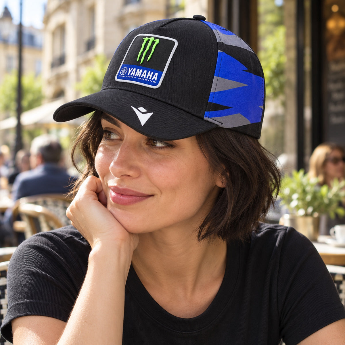 Fanúšikovská šiltovka Yamaha Racing MotoGP – ilustračné foto (AI)