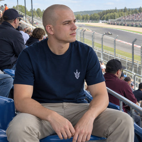 Maserati Men's T-Shirt with Small Trident Logo – ilustrační foto (AI)