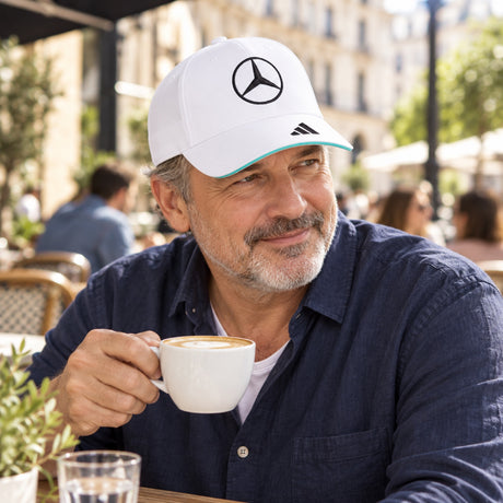 Šiltovka Mercedes-AMG PETRONAS F1 x Adidas – biela, tímová edícia – ilustračné foto (AI)