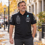 Tímová polokošeľa Mercedes-AMG PETRONAS F1 x Adidas s logami sponzorov – čierna – ilustračné foto (AI)