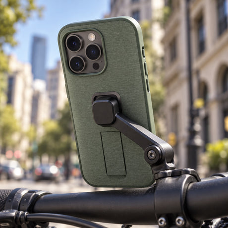 Peak Design Everyday Loop Case iPhone 15 Pro v2 – Sage – ilustračné foto (AI)