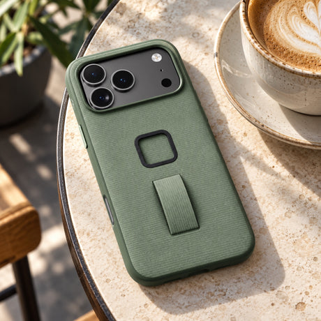 Peak Design Everyday Loop Case Slimlink iPhone 18 Pro Max – Sage – ilustračné foto (AI)