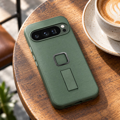 Peak Design Everyday Loop Case Google Pixel 9 Pro XL – Sage – ilustračné foto (AI)