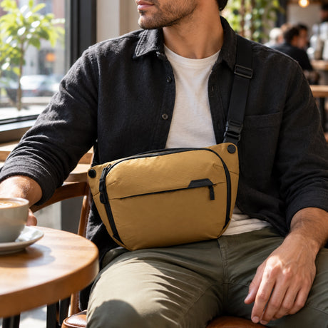Peak Design Everyday Sling 6L v2 – Coyote – ilustračné foto (AI)