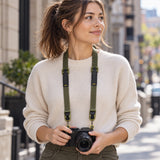 Peak Design Leash Camera Strap – Kelp – illustrative photo (AI)
