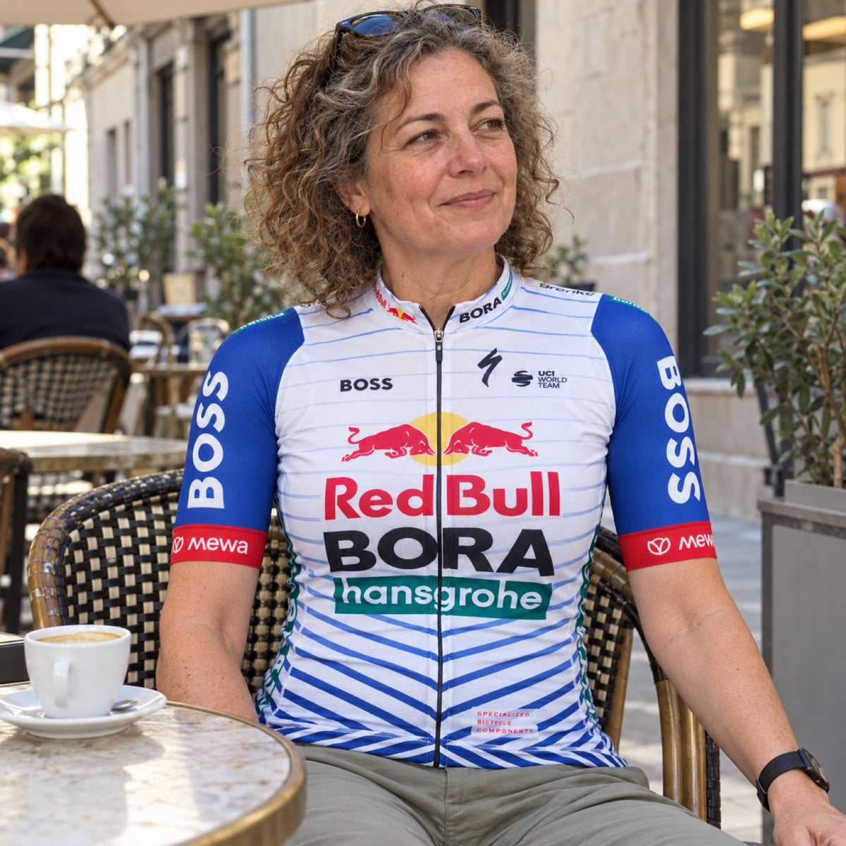 Red Bull Bora Hansgrohe Cycling Jersey – SPECIALIZED Team Edition – ilustrační foto 2 (AI)