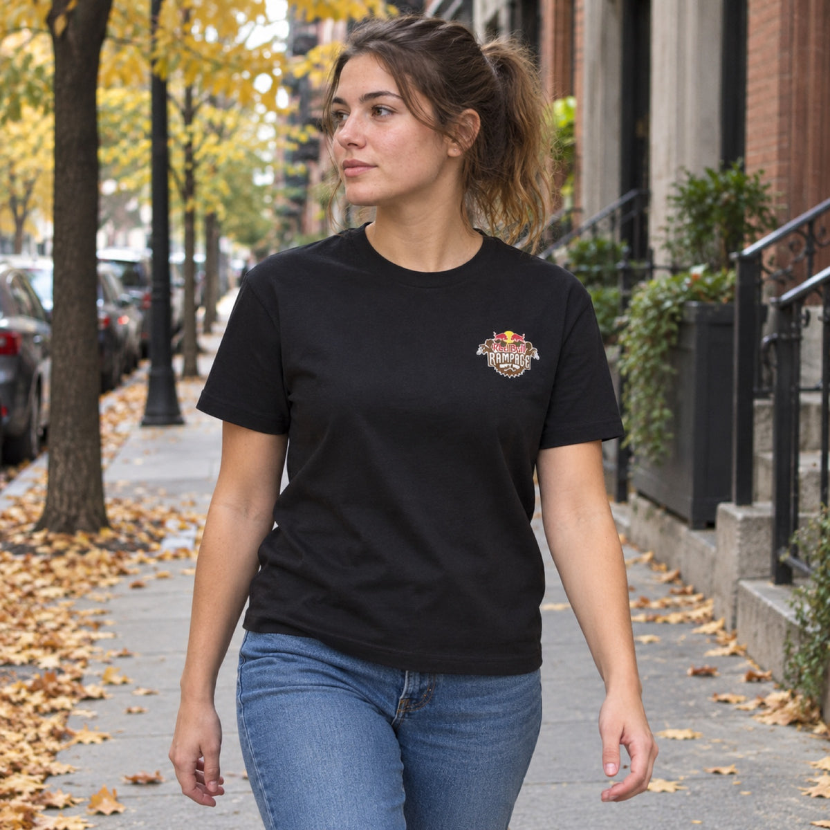Red Bull Rampage HEAT Casual T-Shirt – Black – ilustrační foto 2 (AI)