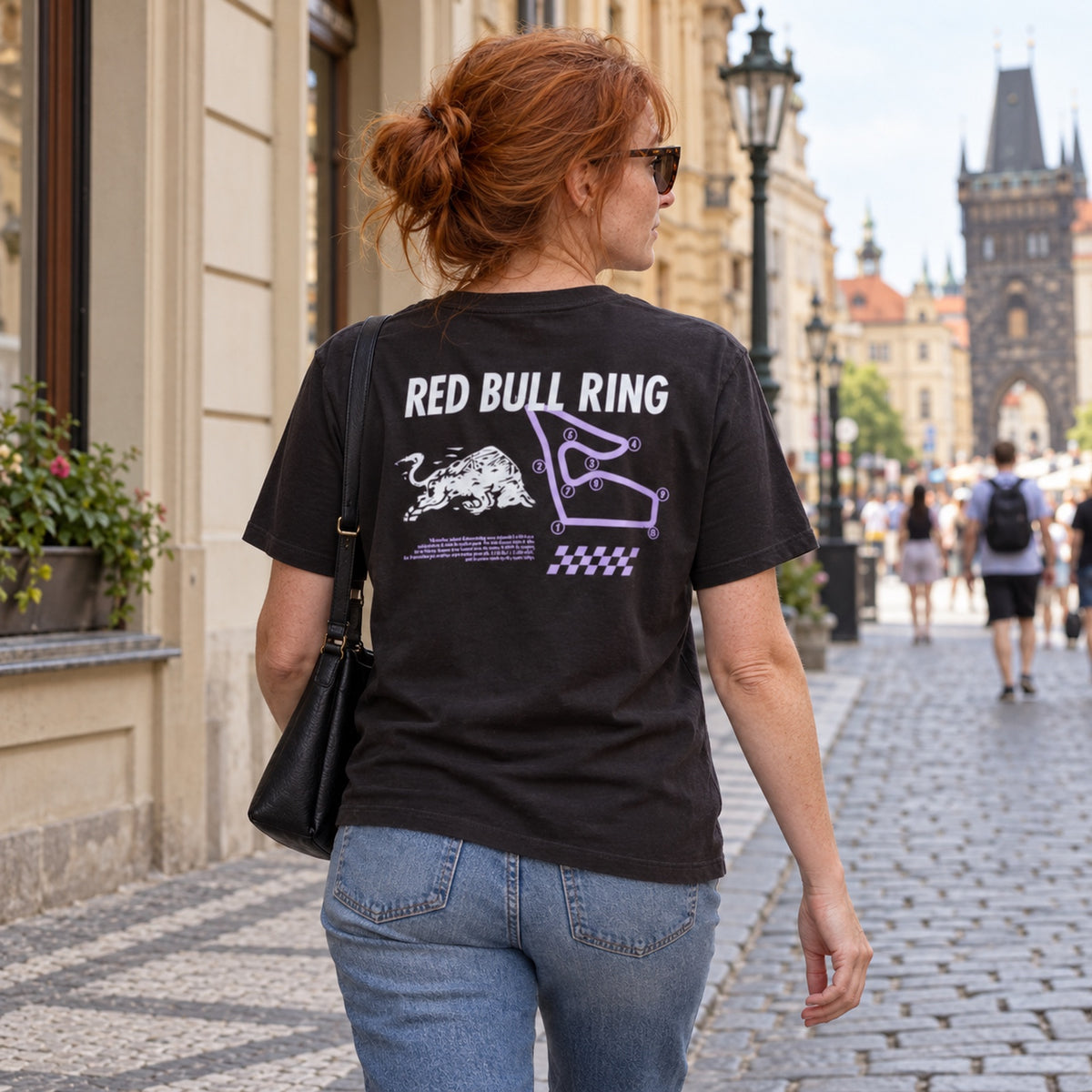 Red Bull Ring CIRCUIT Fan T-Shirt – Black with RRI Motif – ilustrační foto 2 (AI)