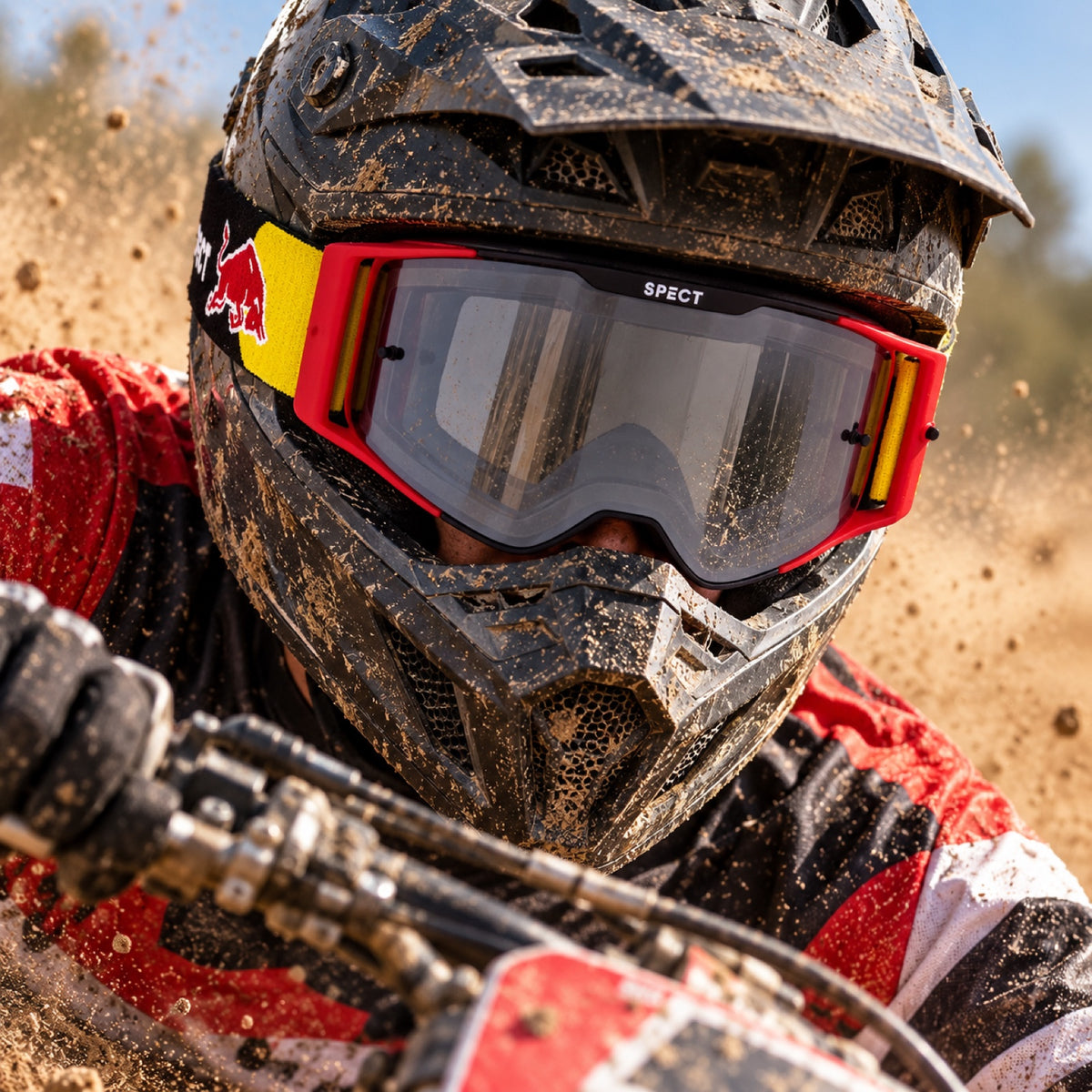 Motokrosové okuliare Red Bull Spect TORP – čierno-červené s dymovým sklom – ilustračné foto (AI)