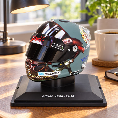Model prilby Spark Adrian Sutil 2014 – ilustračné foto (AI)