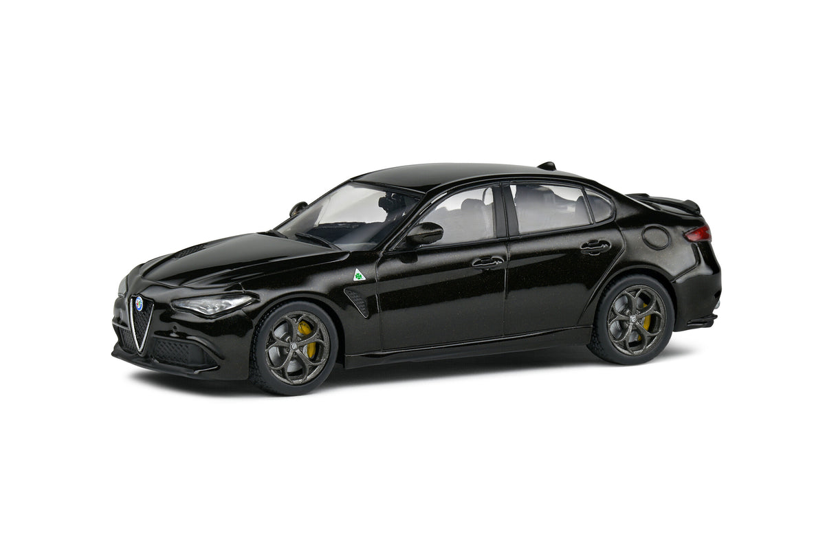 Model Solido Alfa Romeo Giulia Quadrifoglio 1:43 čierna