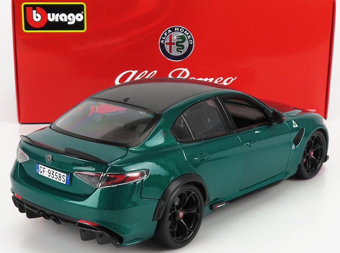 Model Bburago Alfa Romeo Giulia GTA zelená