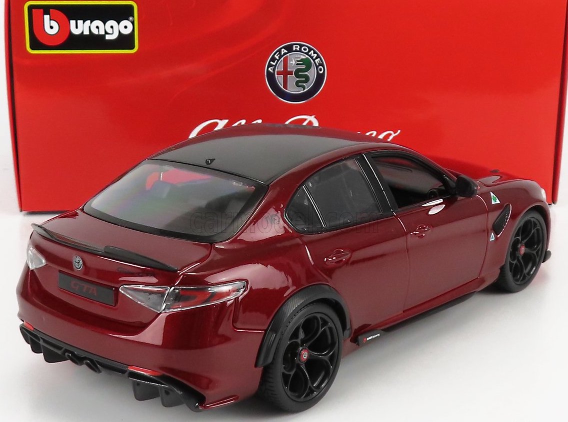 Model Bburago Alfa Romeo Giulia GTA červená