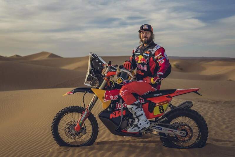 Model motocyklu Red Bull KTM 450 Rally Dakar 2024 Toby Price nr.8