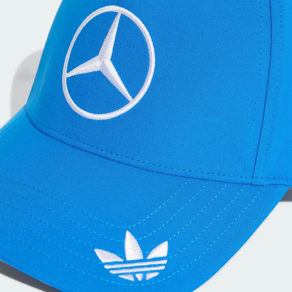 Šiltovka Mercedes-AMG PETRONAS F1 x Adidas – modrá, Silverstone 2026 Edition