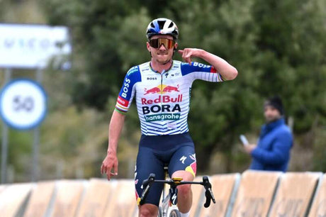 Fľaša na vodu Red Bull Bora Hansgrohe - REMCO edícia SPECIALIZED 550ml