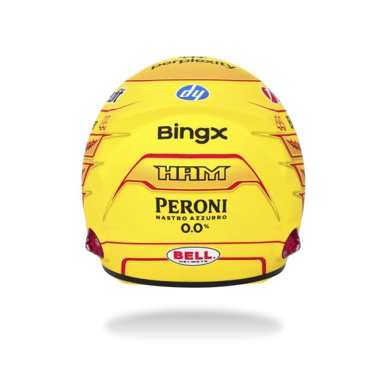 Model prilby Lewis Hamilton 2026 BELL