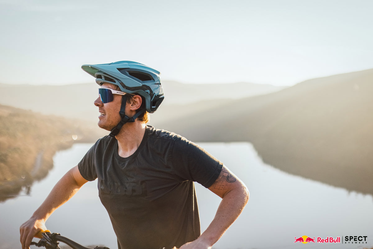 Red Bull Spect slnečné okuliare DAKOTA čierne s modro-žltým sklom
