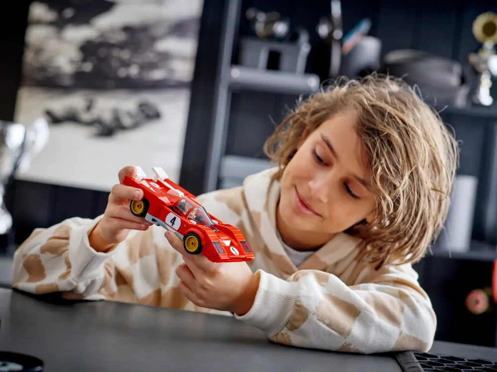 Stavebnica LEGO Speed Champions 76906 1970 Ferrari 512 M